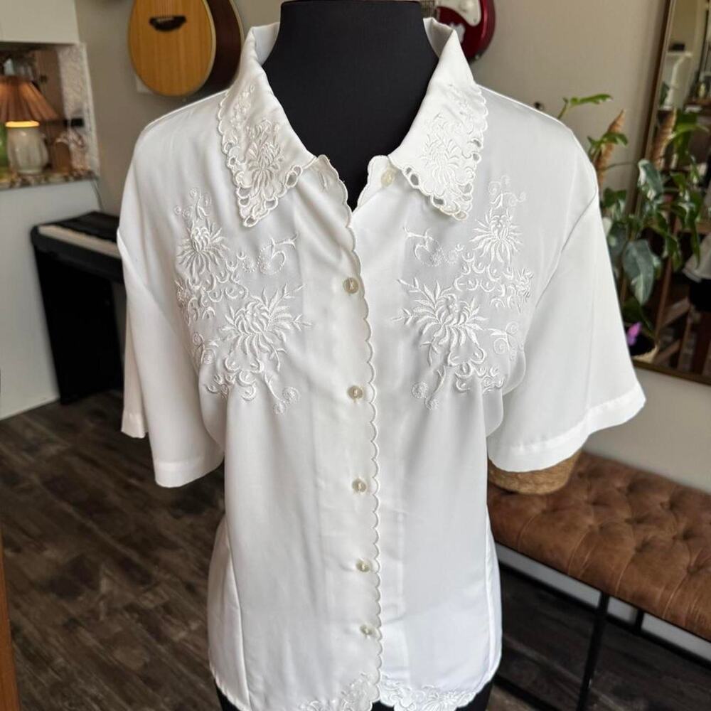 Vintage 1980s early 1990s button up Blouse by Joanna